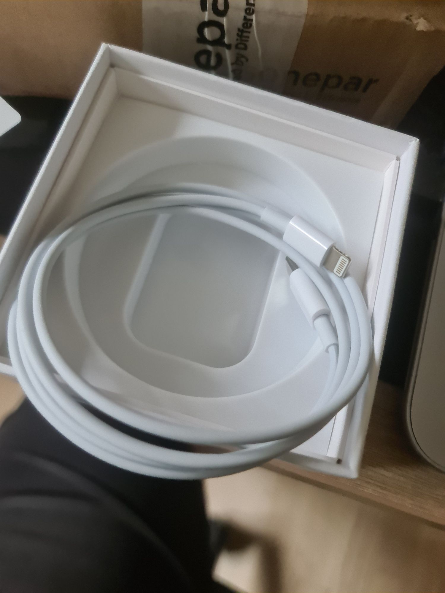 Słuchawki bezprzewodowe dokanałowe Apple AirPods Pro używane działają