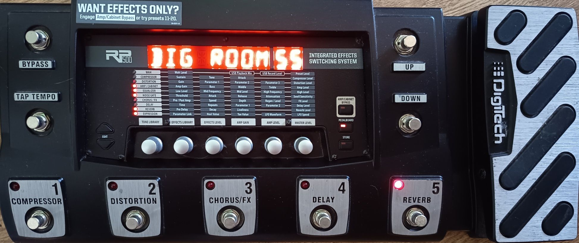 Digitech RP 500 bem estimada