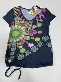 T-Shirt Desigual - Tamanho XS