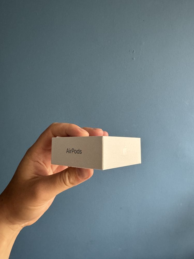 Apple AirPods 4 (model bez ANC)