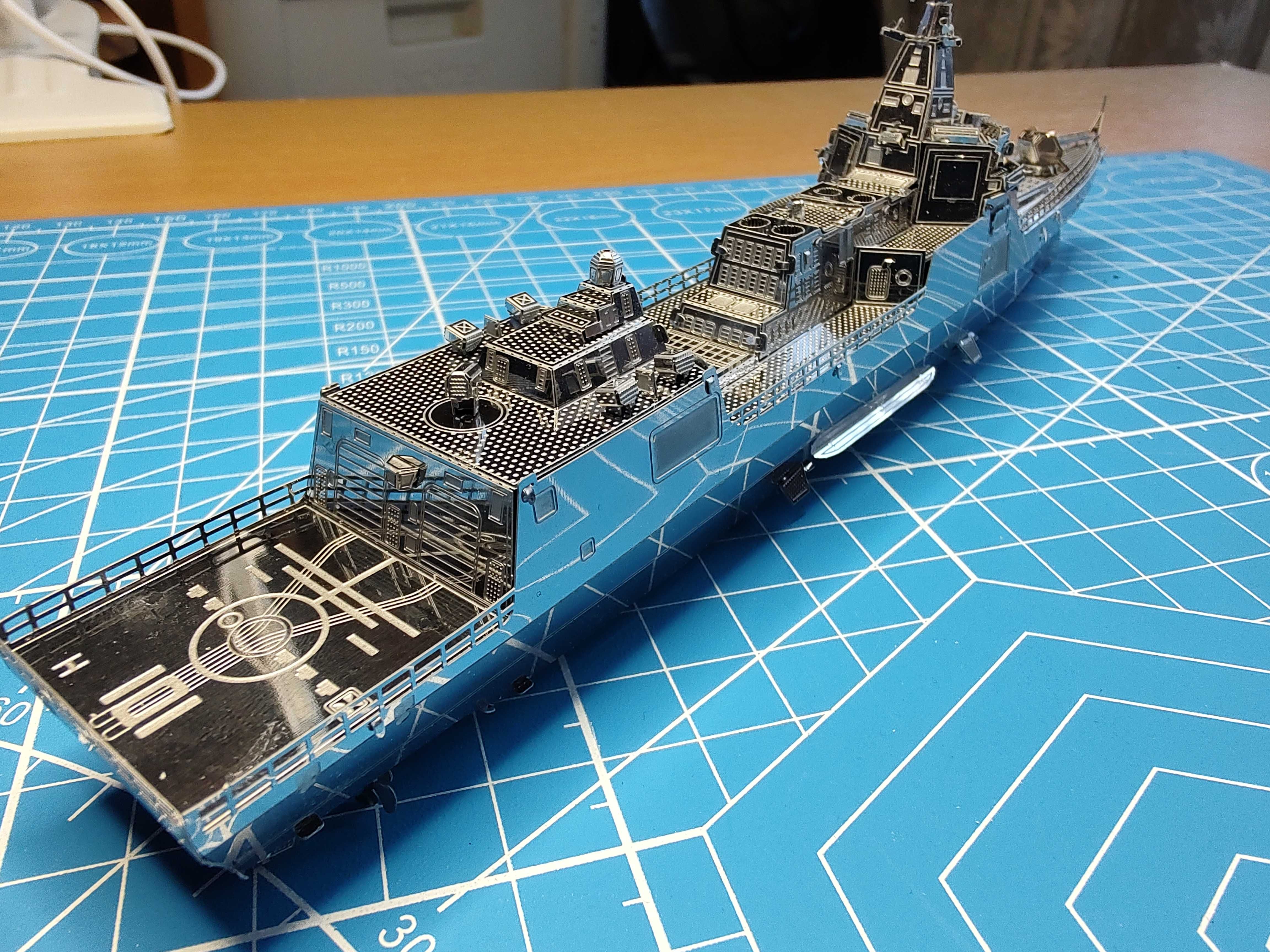 Chiński Type 055 Renhai Metalowy model 3D gotowy 1:800