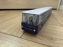 Model Ikarus 293