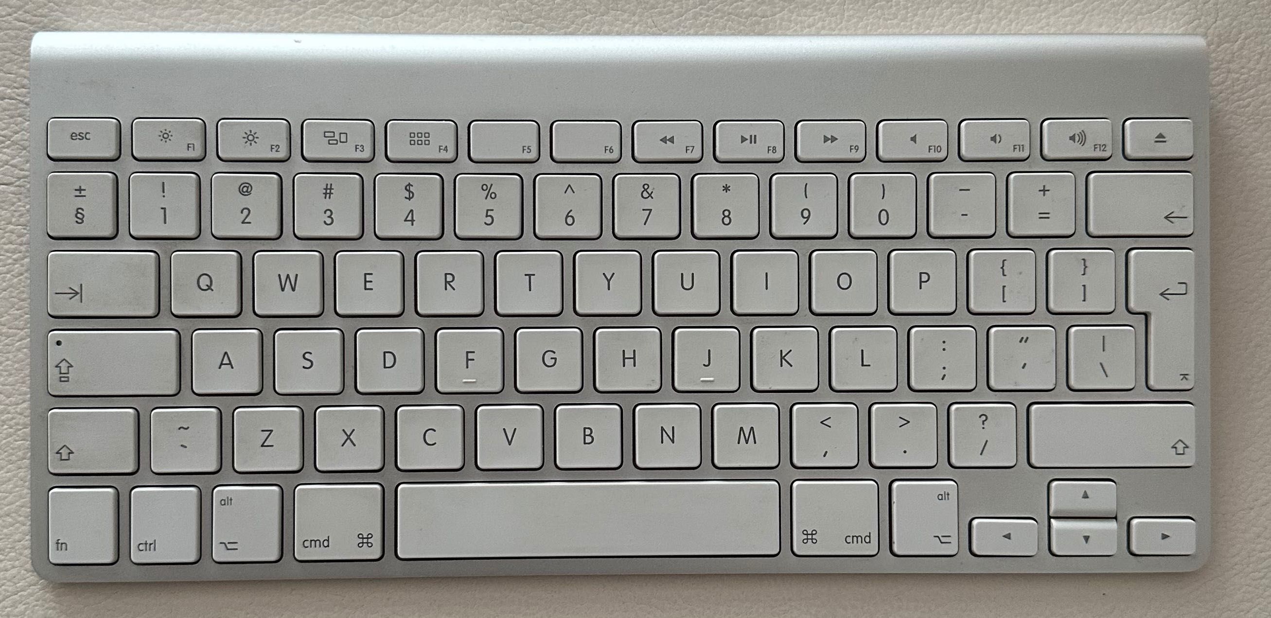 Apple Wireless Keyboard A1314
