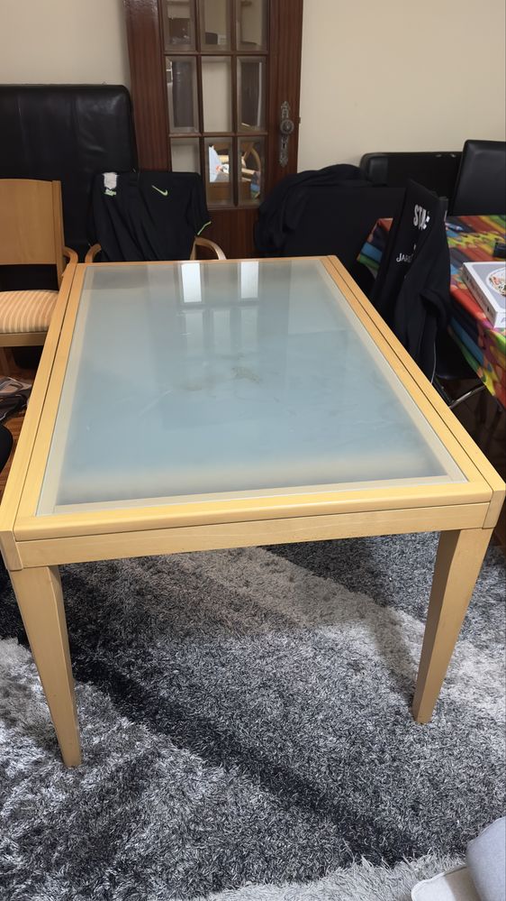 Mesa de vidro seminova