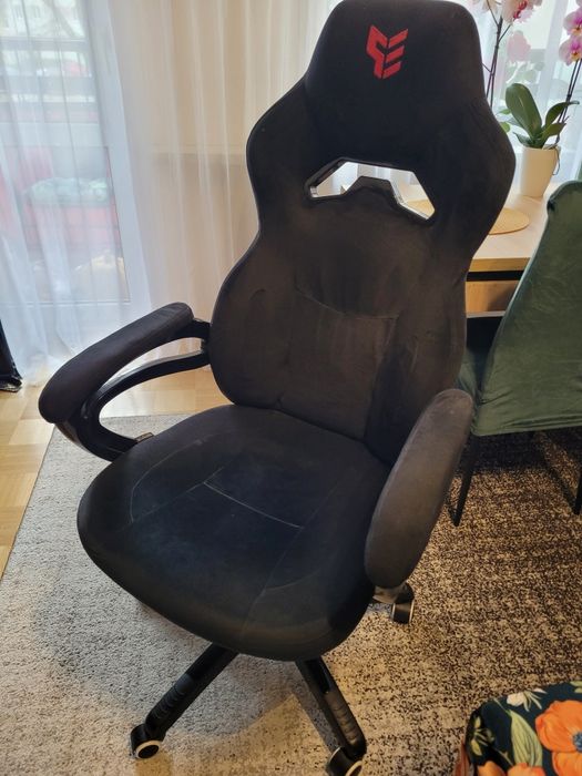 Fotel obrotowy gamingowy do naprawy /wymiana mechanizmu