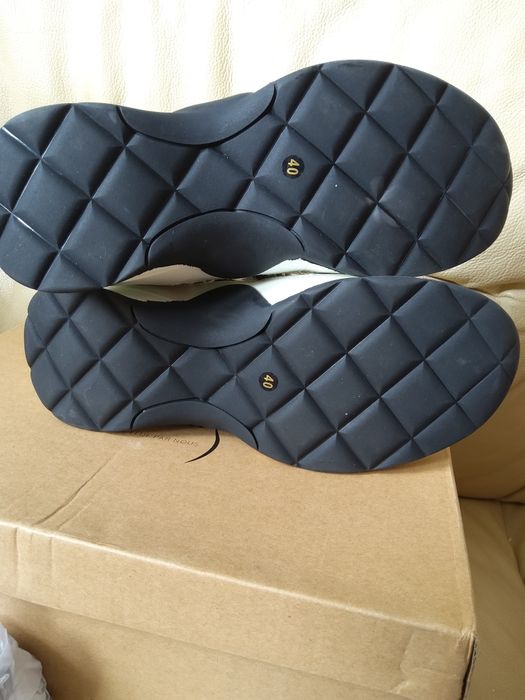 Buty nowe skórzane 38