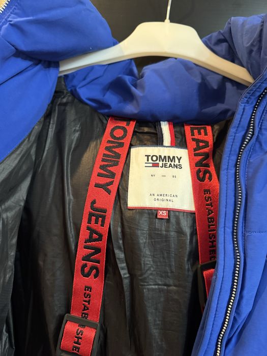 Tommy Hilfiger куртка жіноча пуховик бомбер