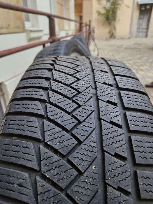 Зимова гума 225/55/17