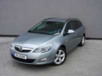 Opel Astra J 1.4 Turbo 140KM bixenon skóra sprowadzony z Niemiec
