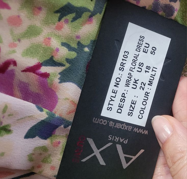 Nowa sukienka koktajlowa wiązana w pasie kwiatowy print plus size