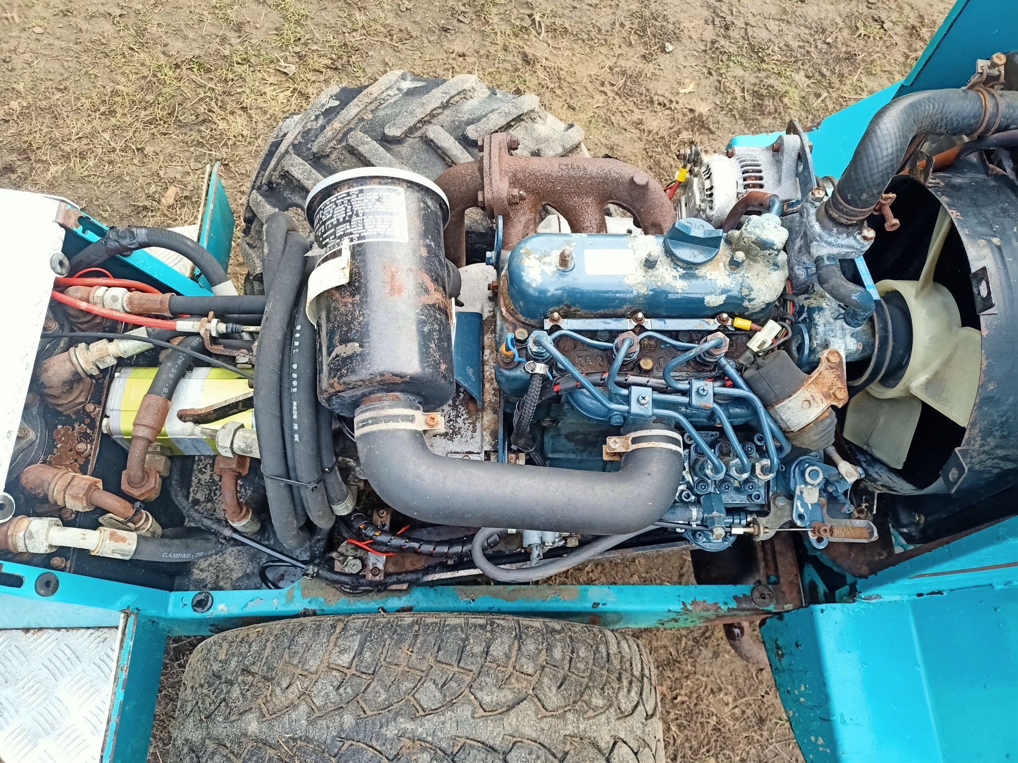 Mini wóz paszowy silnik Kubota 3 cylindry wozidlo ładowarka