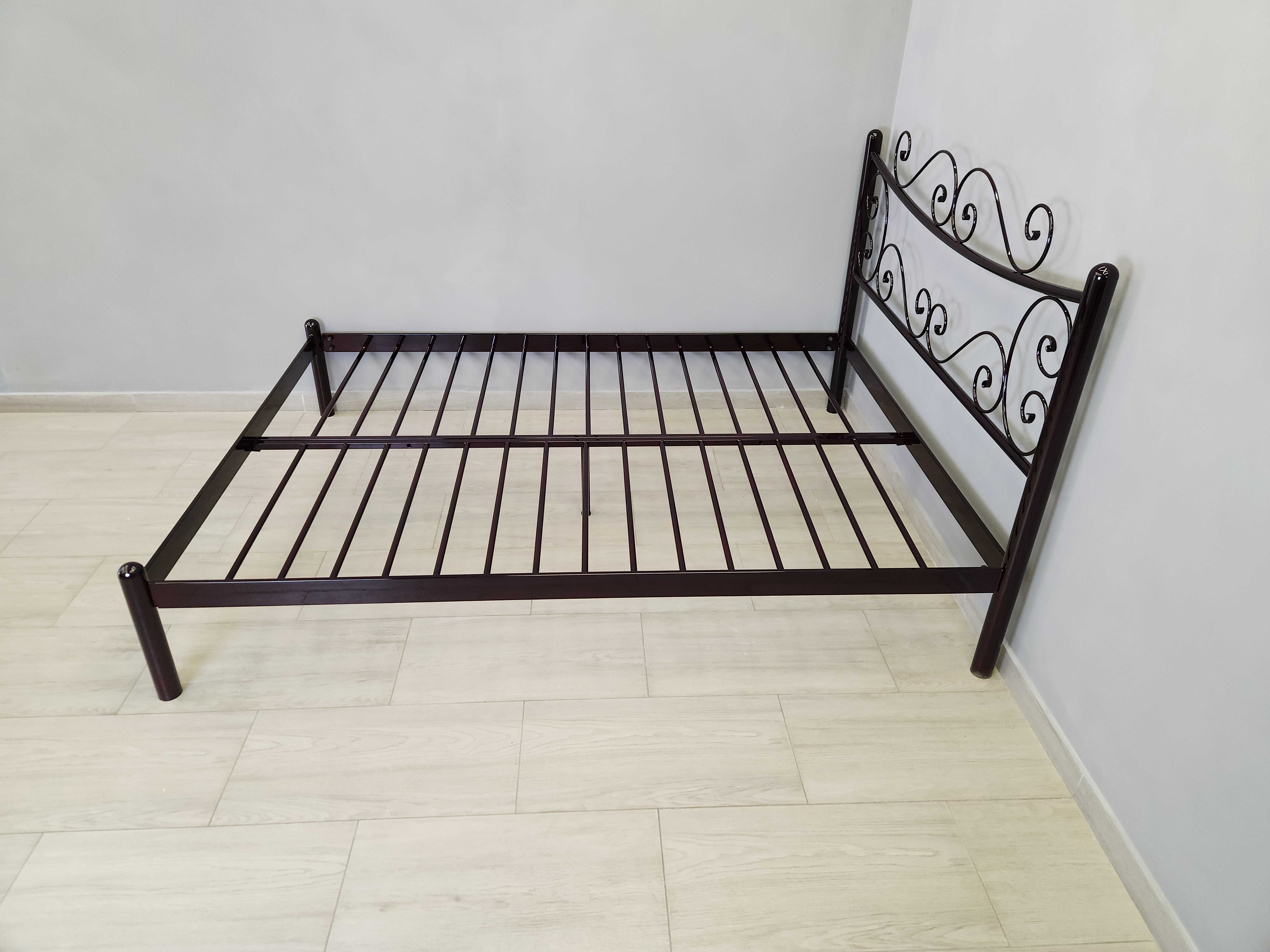 Металеве ліжко «Азалія» від фабрики меблів Tenero