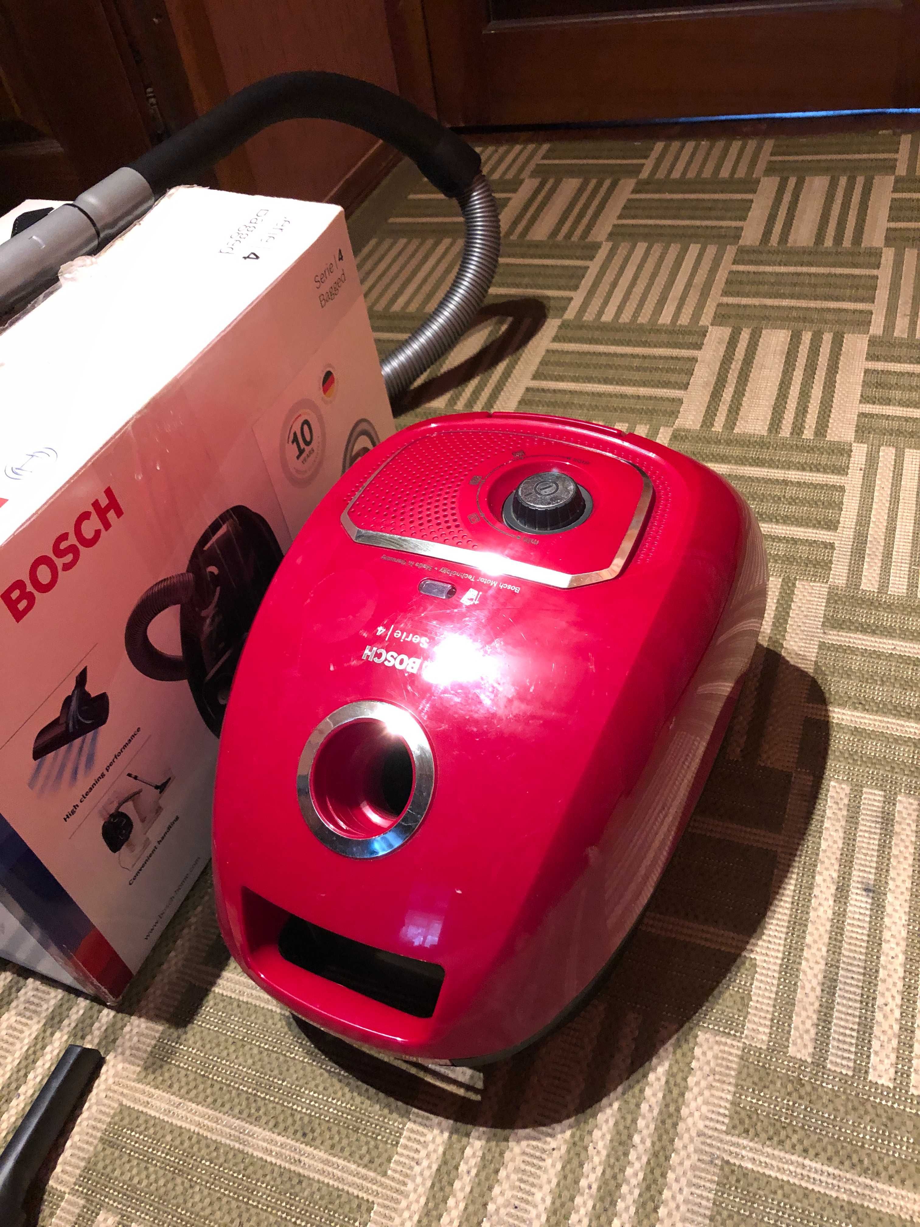 Пилосос Bosch BGLS4POW2 для сухого прибирання