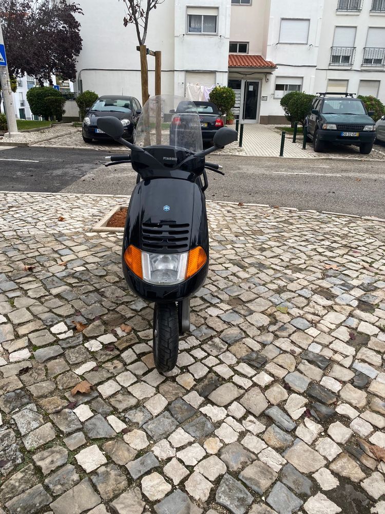 Vendo Scooter Piaggio Hexagon de 1994