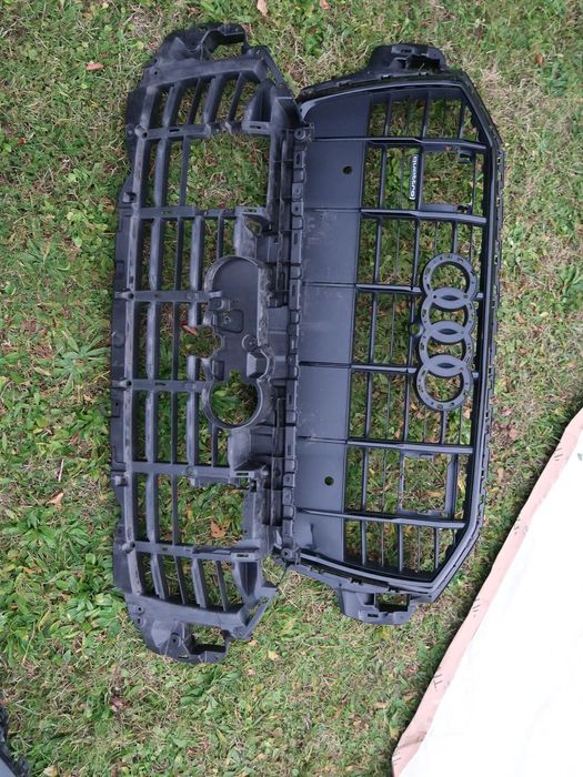 Grill Audi Q7 4m0