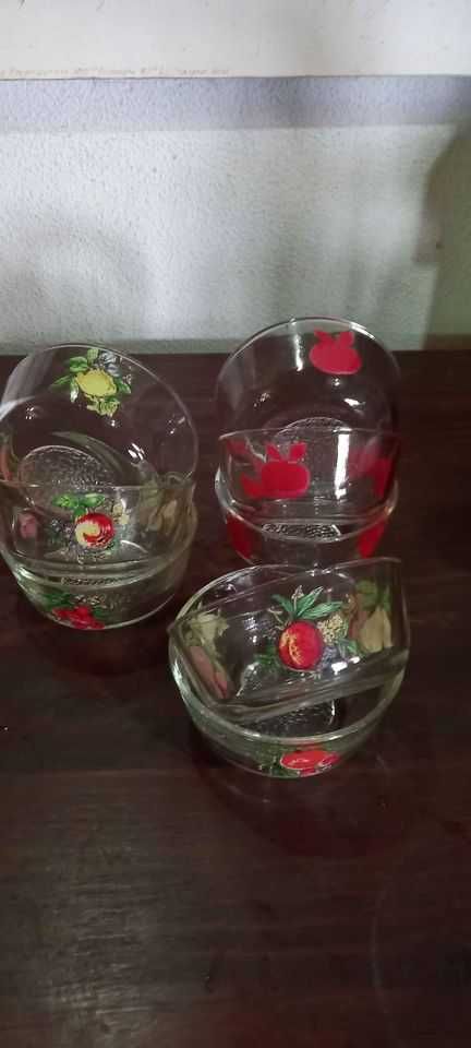 Taças para saladas ou doces em vidro pintadas