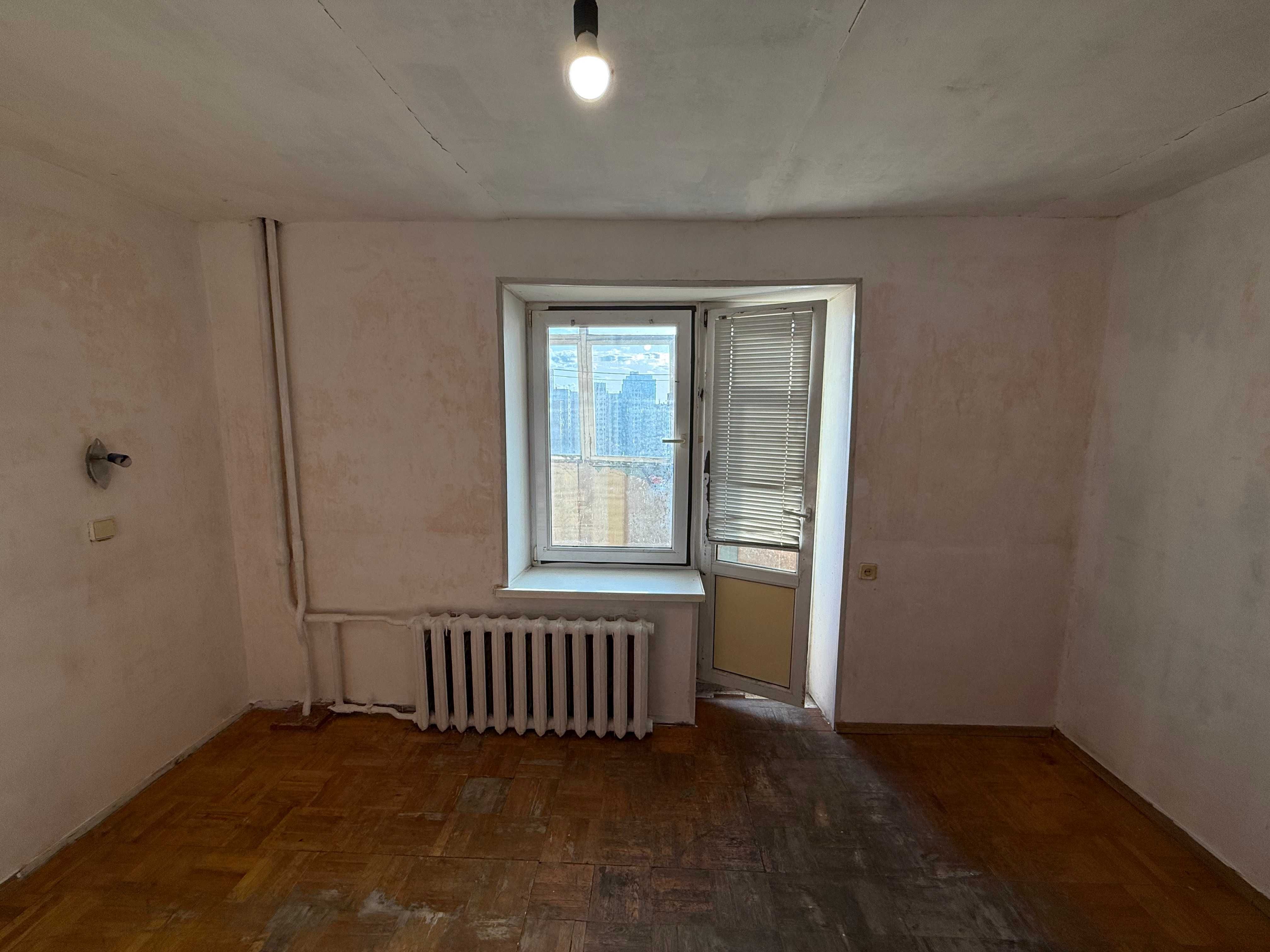Продается 3-х комнатна раздельна квартира, Метро Вырлица,ул.Руднева 34