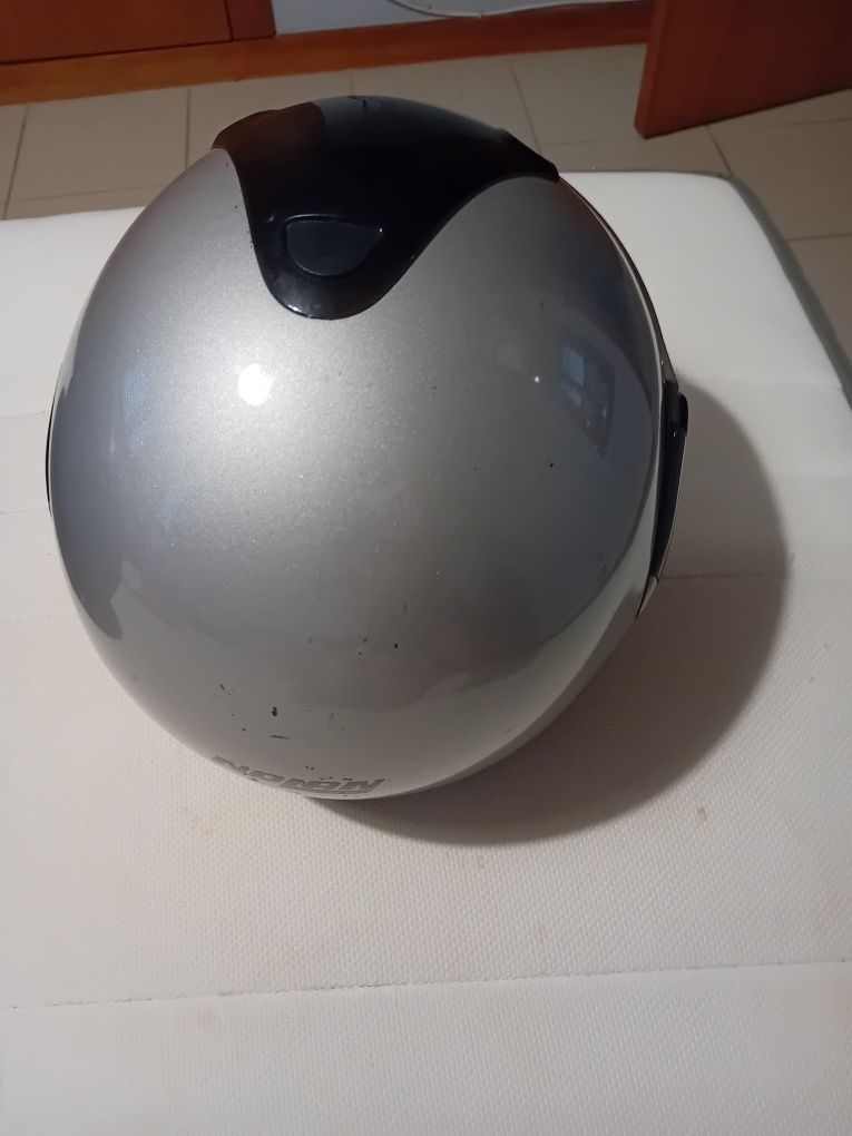 Vendo dois capacetes