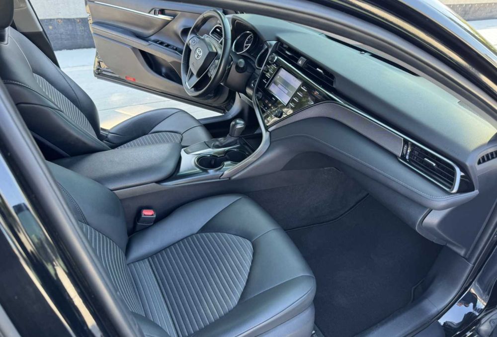 Індивідуальний Трансфер Таксі • Toyota Camry • Таксі Львів Перемишль