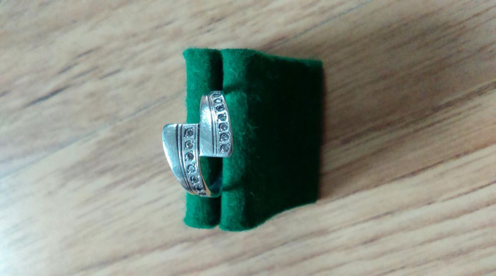 Pierścionek srebrny 925