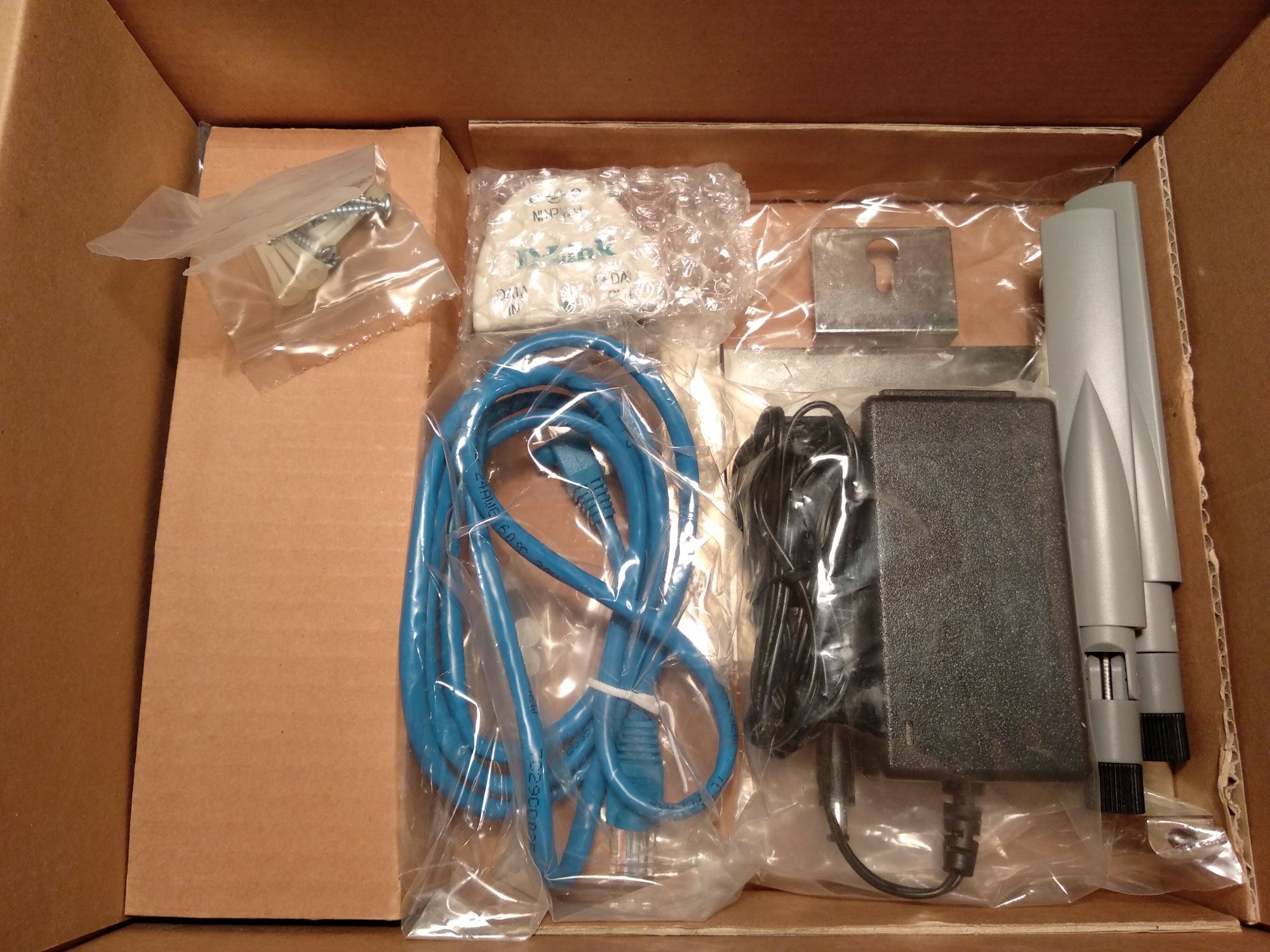 Wi-Fi точка доступа D-link DWL-8200AP