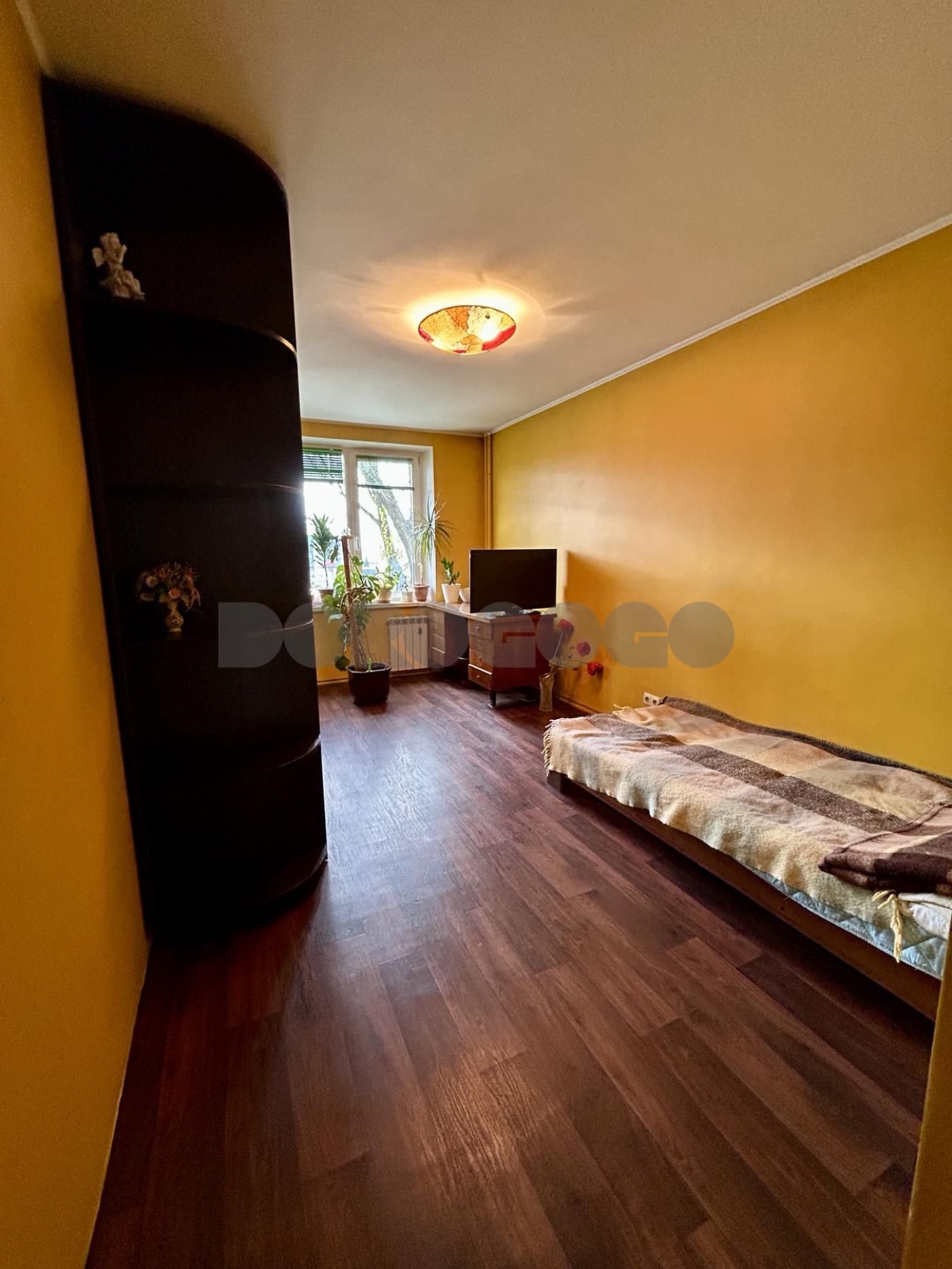 Продаж 3 кімн. кв-ри 70 м2 вул. Зодчих, 68/2
