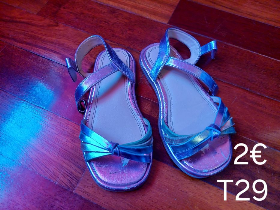 Sandálias para Menina