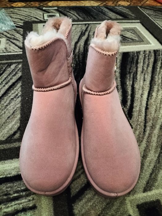 Взуття на продаж