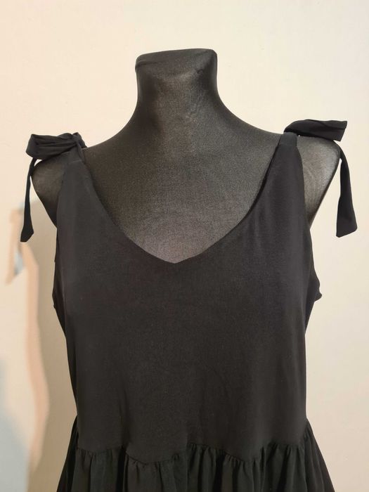 sukienka na ramiączkach czarny L