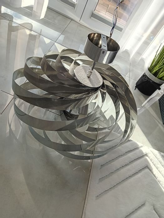 Lampa do salonu salonowa srebrna