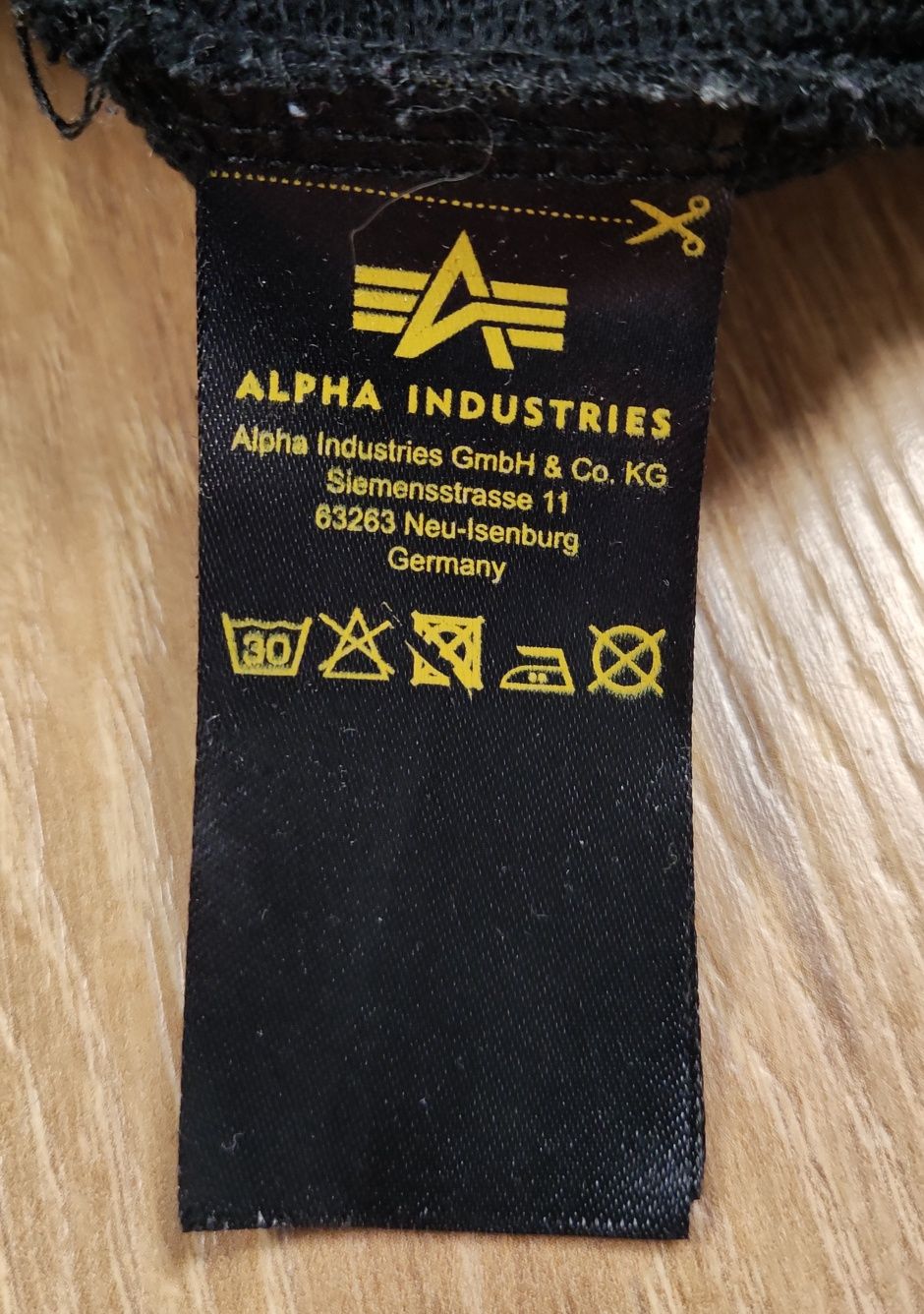 Alpha Industries czarna męska bluza z kapturem w rozmiarze M