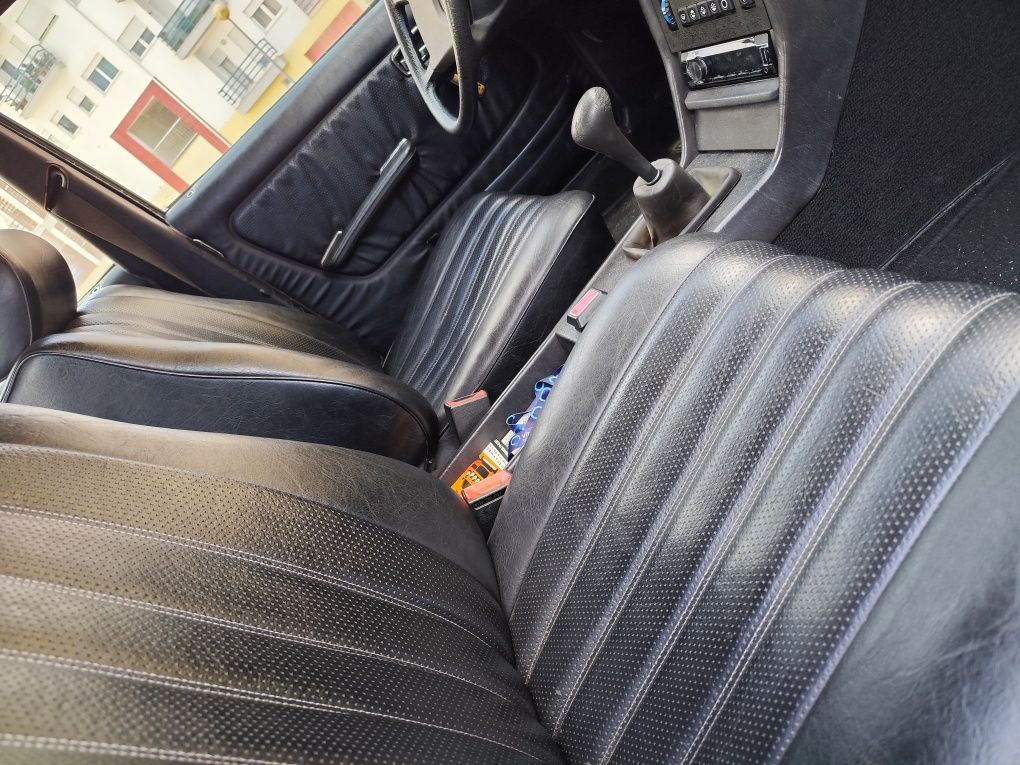 Mercedes W123 300D