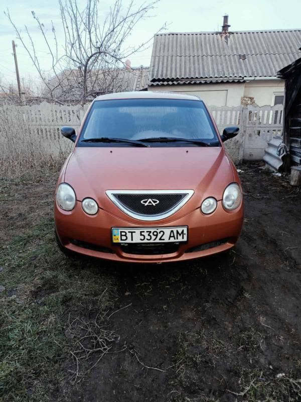 Продам машину Чері