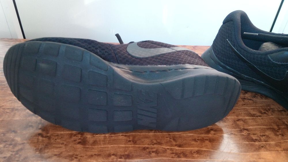 Кроссовки Nike Tanjun. Размер 40.