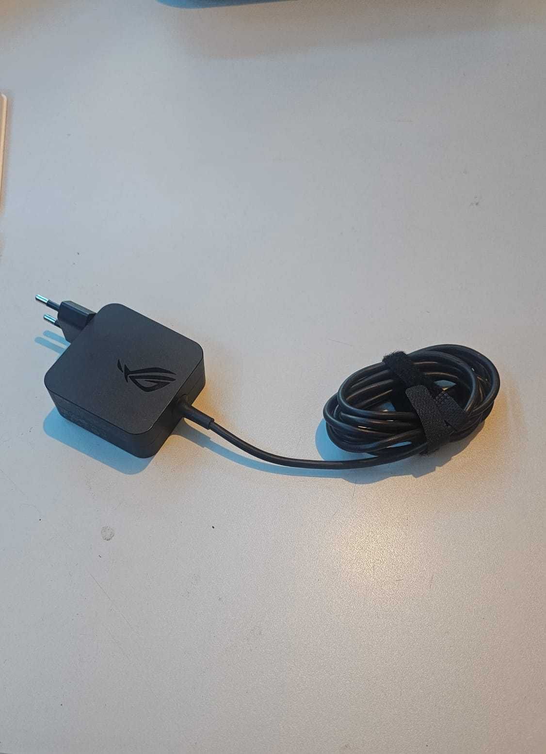 Rog Ally 512G com Caixa e Case de transporte