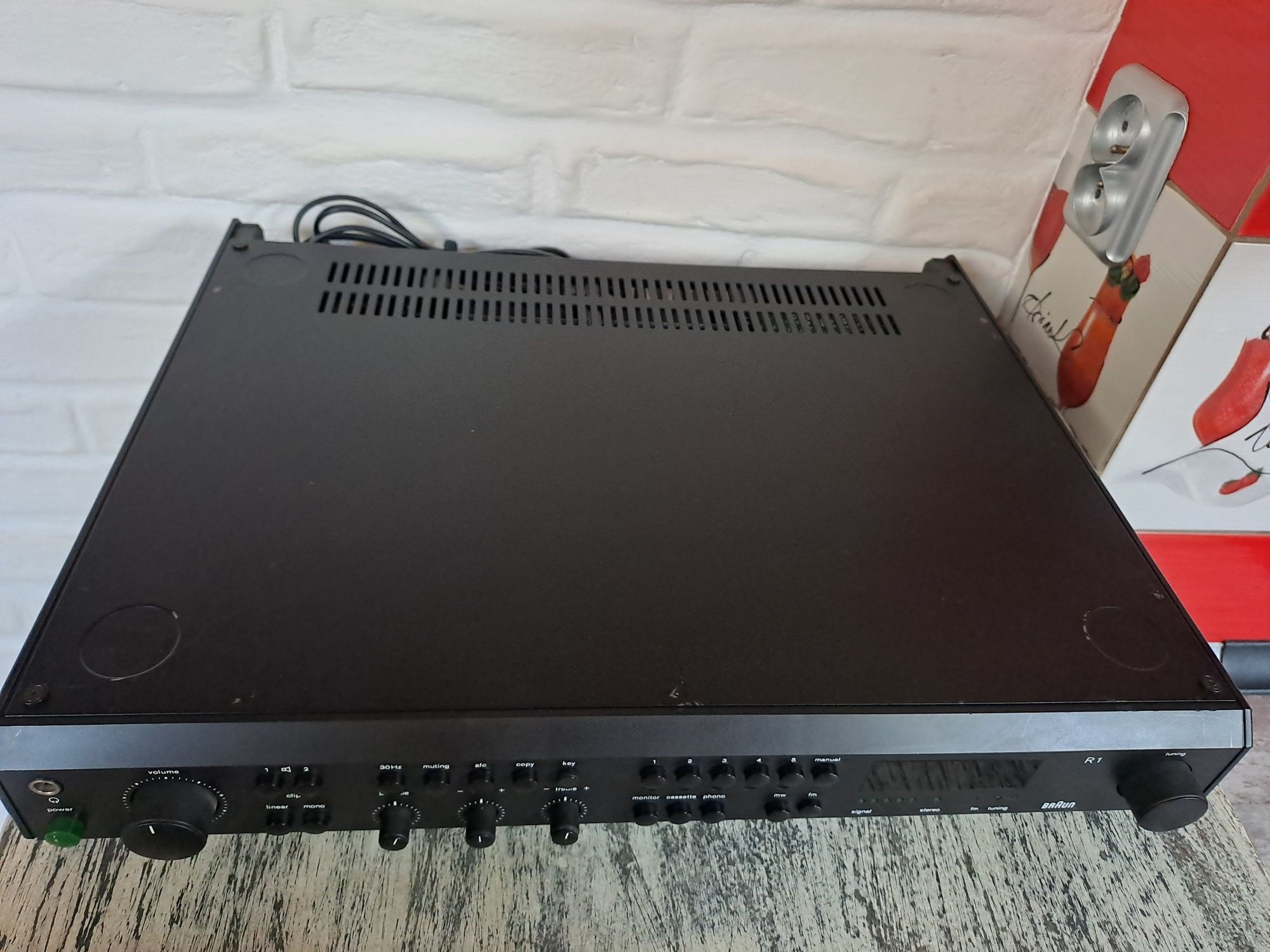 Amplituner Braun P1 z Gramofonem R1