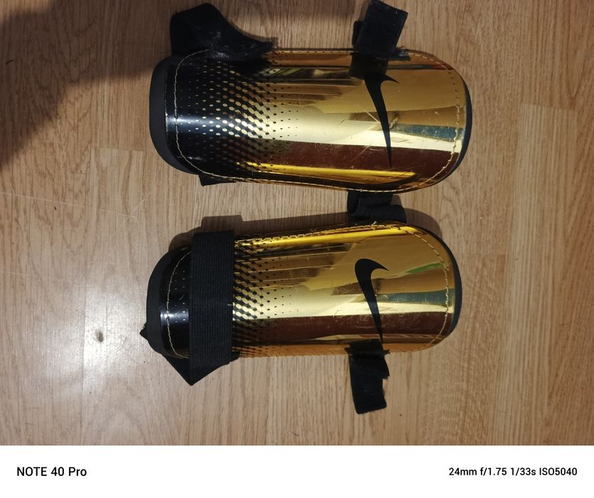 ochraniacze na golenie Nike