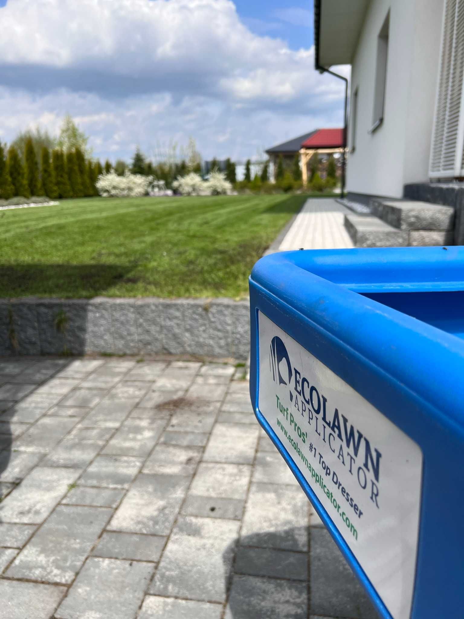 Profesjonalne piaskowanie trawnika, top dressing trawnika, EcoLawn