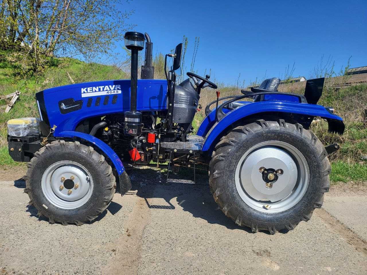 Мінітрактор Кентавр 404 S – 40 к.с., реверс, гідропідсилювач