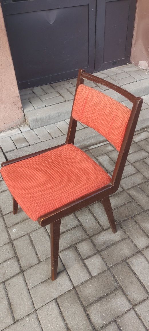 Krzesło tapicerowane vintage PRL jar czerwone