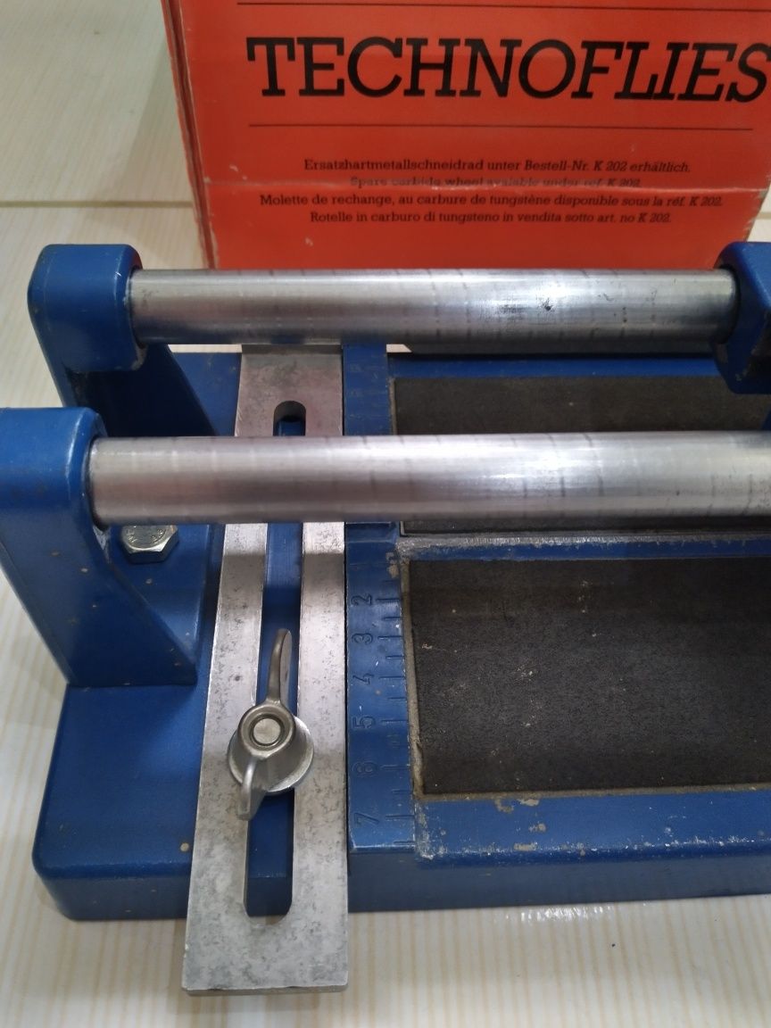 Ręczna maszynka do cięcia płytek  KAUFMANN Austria aluminiowa 33 cm