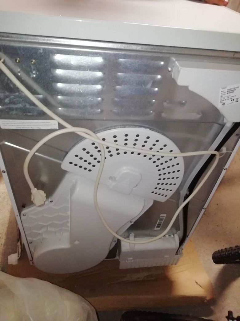 Máquina de secar roupa Aqualtis