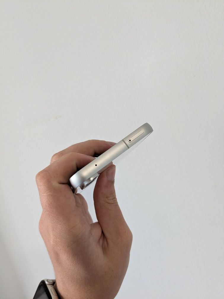 Samsung s23 FE White 8/128gb Neverlock