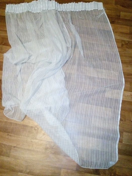 тюль б/у белого цвета в полоску 200*158 см