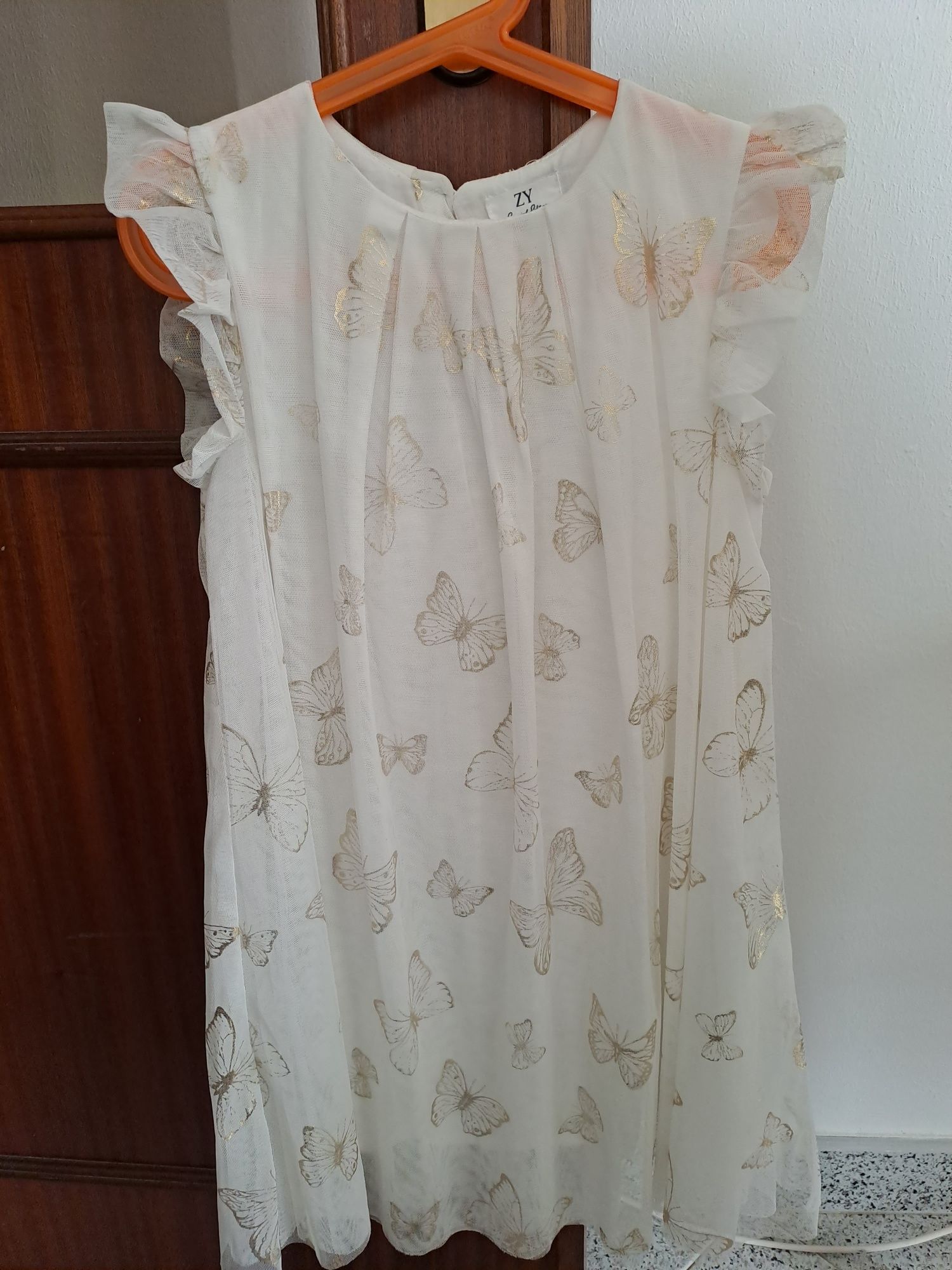 Vestido branco com borboletas