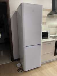 Двокамерний холодильник INDESIT BIA 181 NF