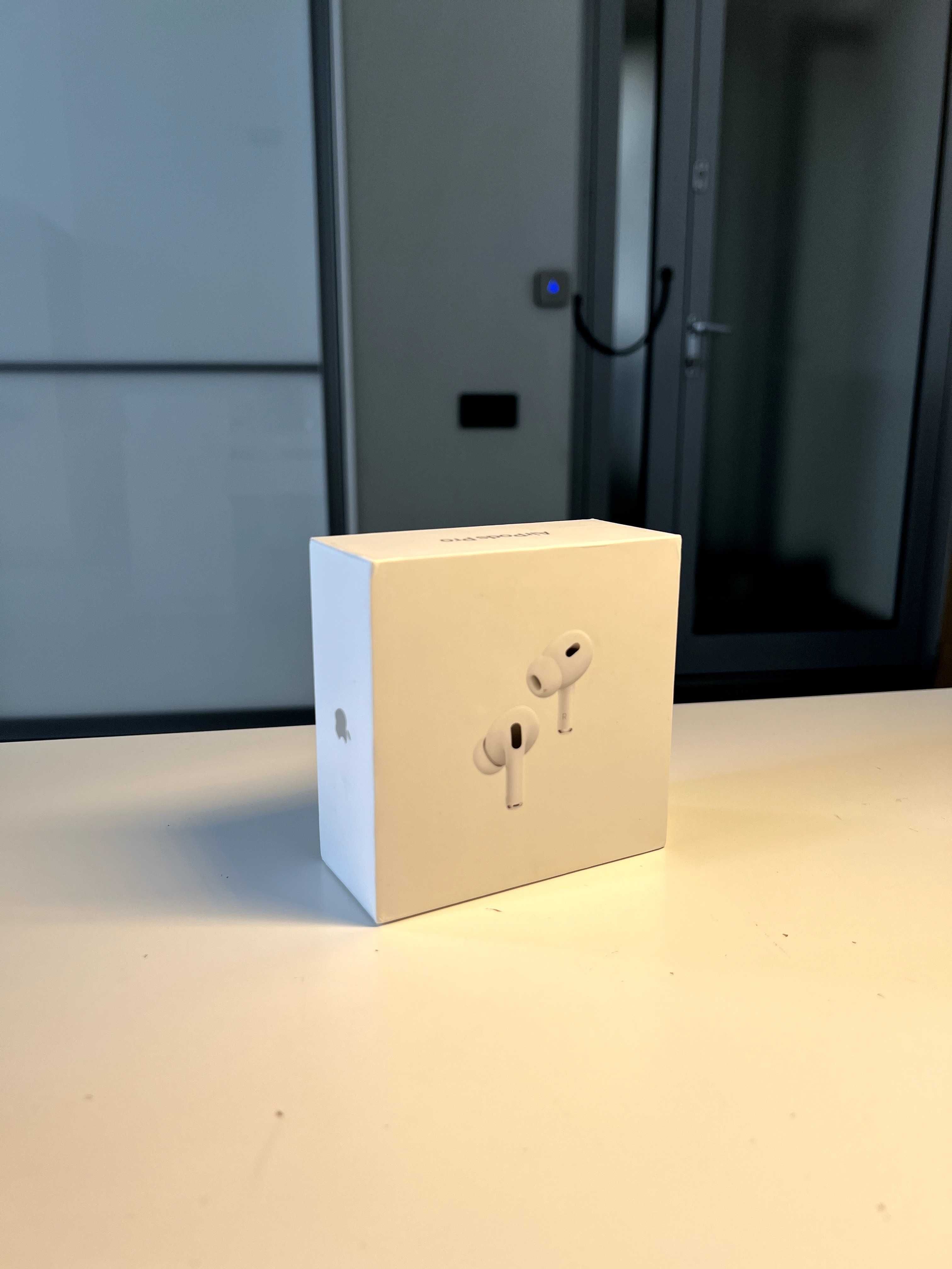 Оригінальні навушники TWS Apple AirPods Pro 2nd generation (MQD83)