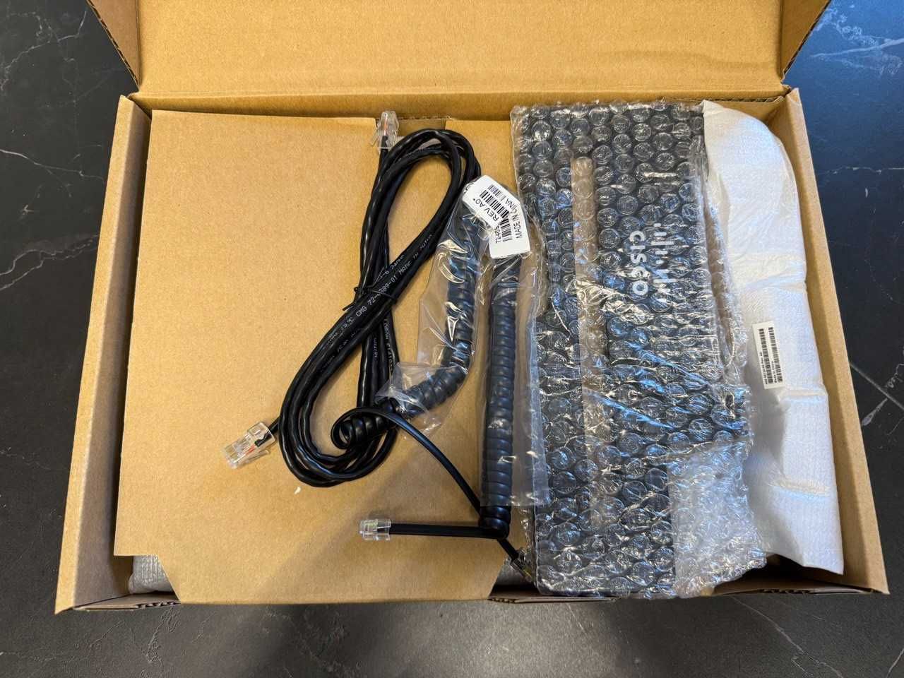 IP-телефон Cisco CP-8961-C-K9