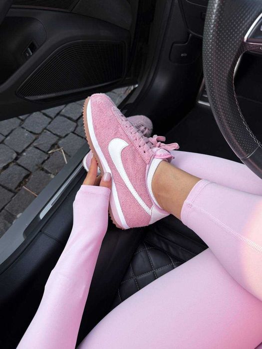 Женские кроссовки Nike cortez suede / Найк кортез розовые 37 38 39
