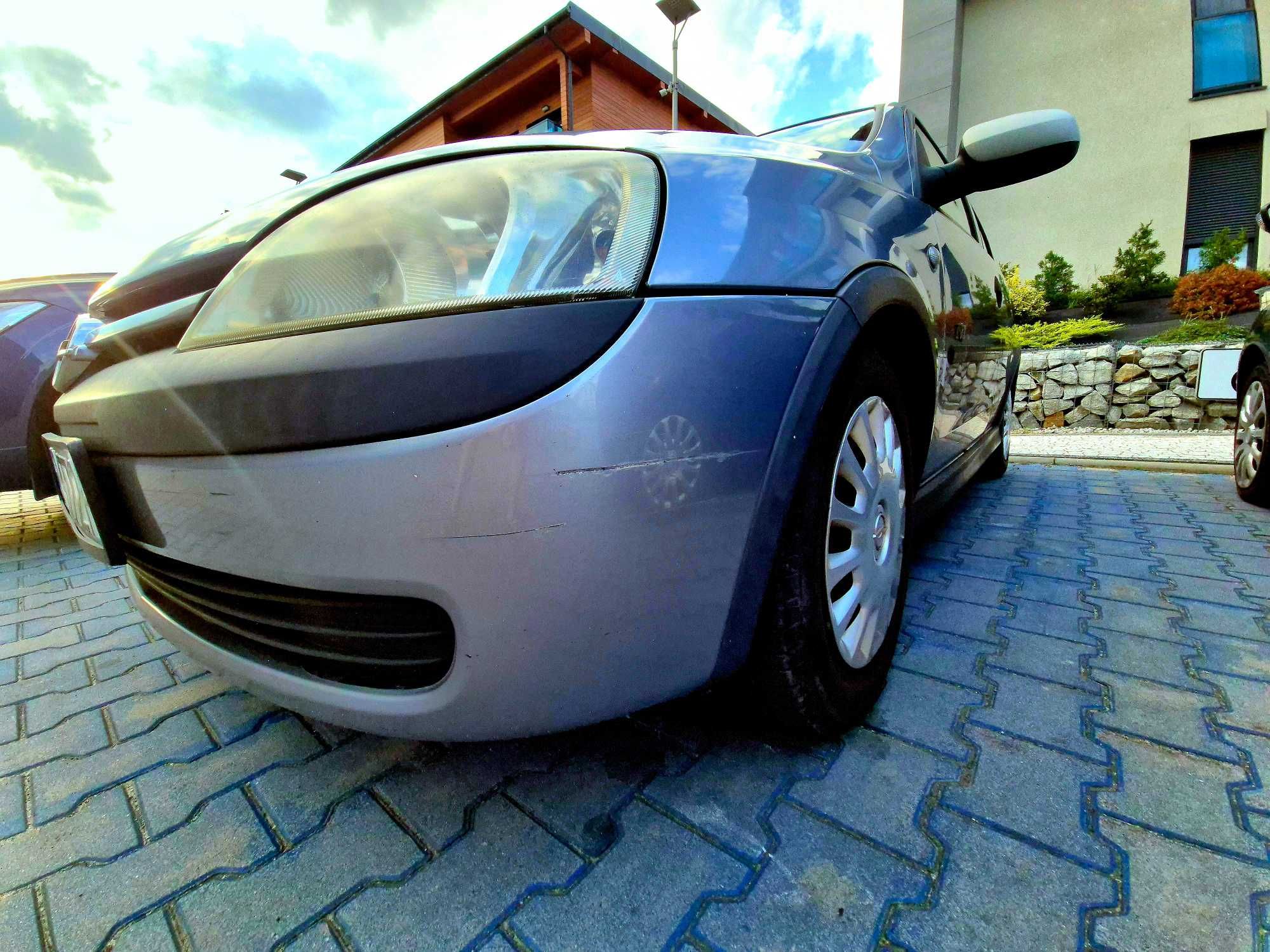 Opel corsa C 1.2 N-Joy 2003 niski przebieg